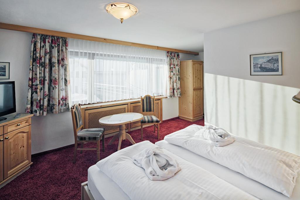 Hotel & Chalet Bellevue Lech am Arlberg Room photo